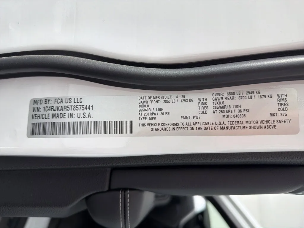 Jeep Grand Cherokee L photo 39