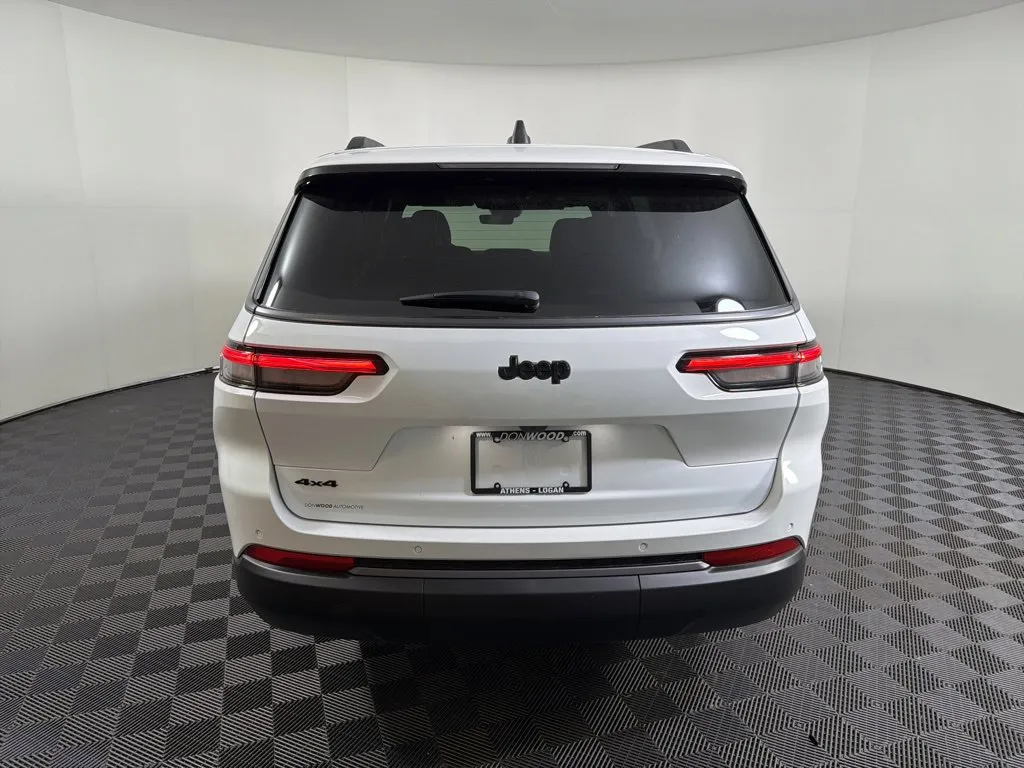 Jeep Grand Cherokee L photo 14