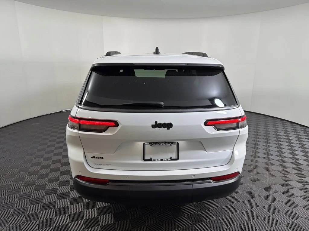 Jeep Grand Cherokee L photo 15