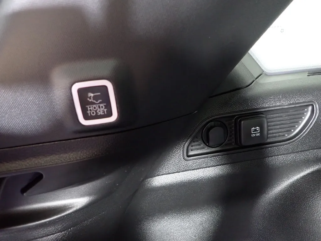 Jeep Grand Cherokee photo 16