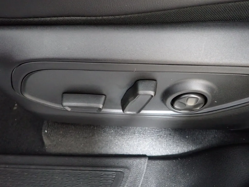 Jeep Grand Cherokee photo 24