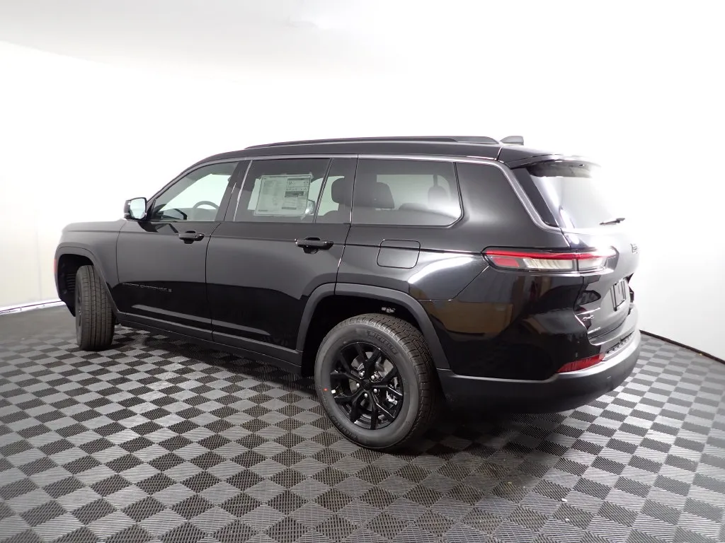 Jeep Grand Cherokee L photo 10