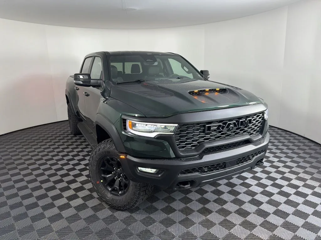 Ram 1500 photo 2