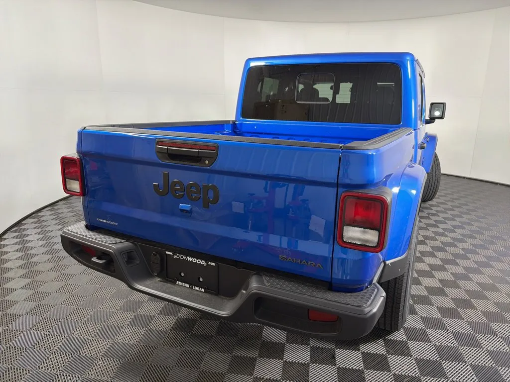 Jeep Gladiator photo 17