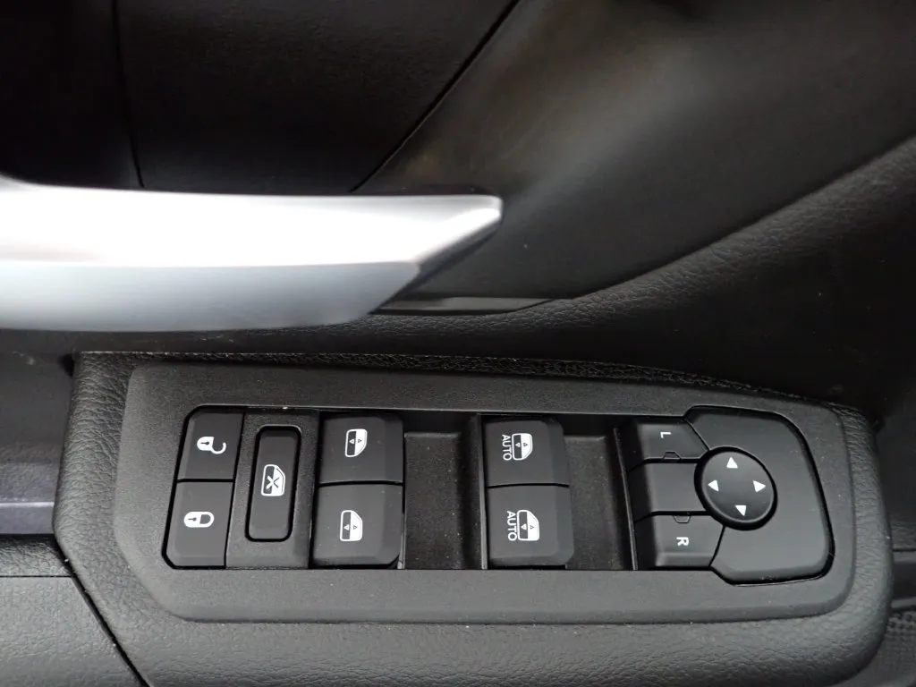 Ram 1500 photo 18