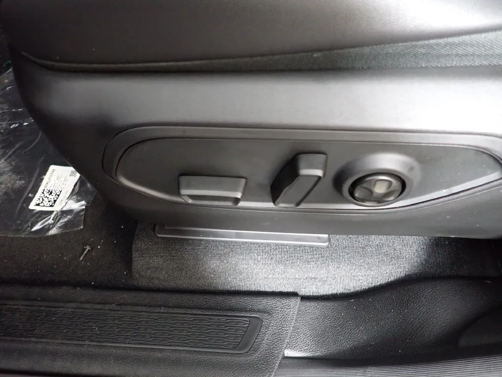 Jeep Grand Cherokee photo 23