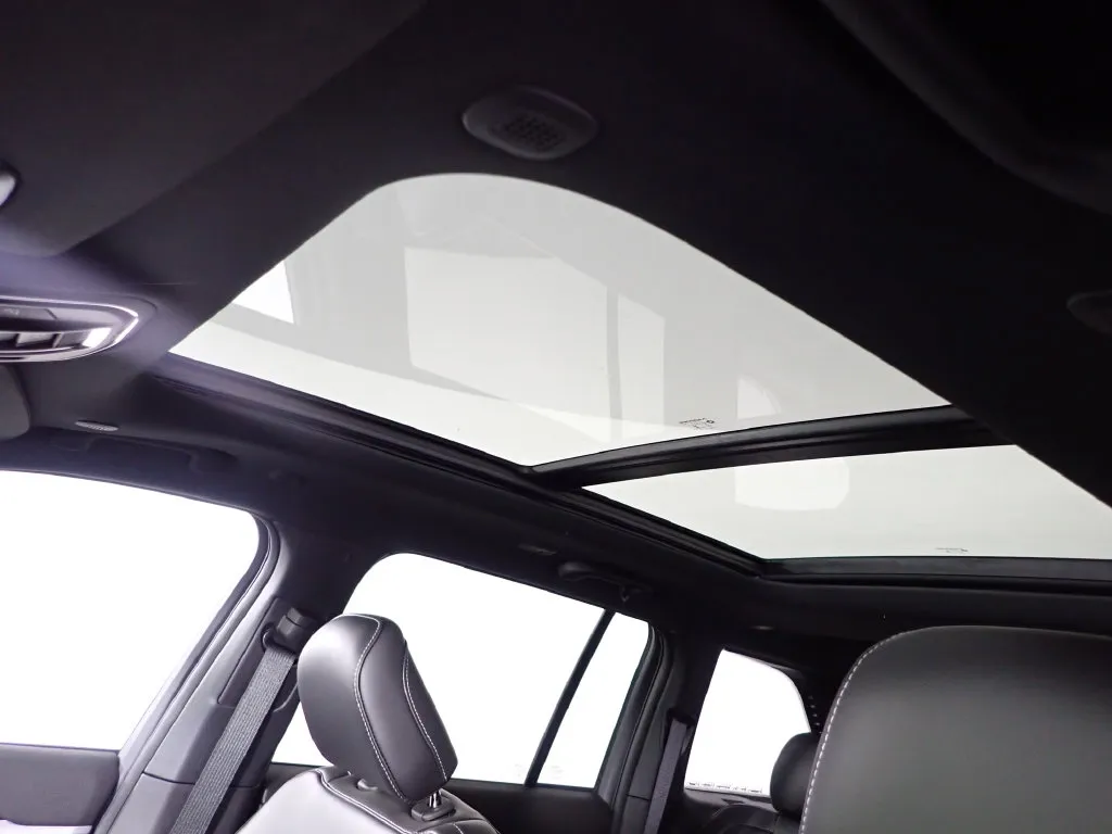 Jeep Grand Cherokee photo 6