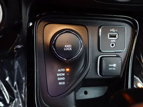 More photos of 2020 Jeep Compass Limited at Don Wood Chrysler Dodge Jeep Ram, OH