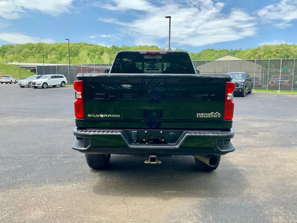 Chevrolet Silverado photo 11