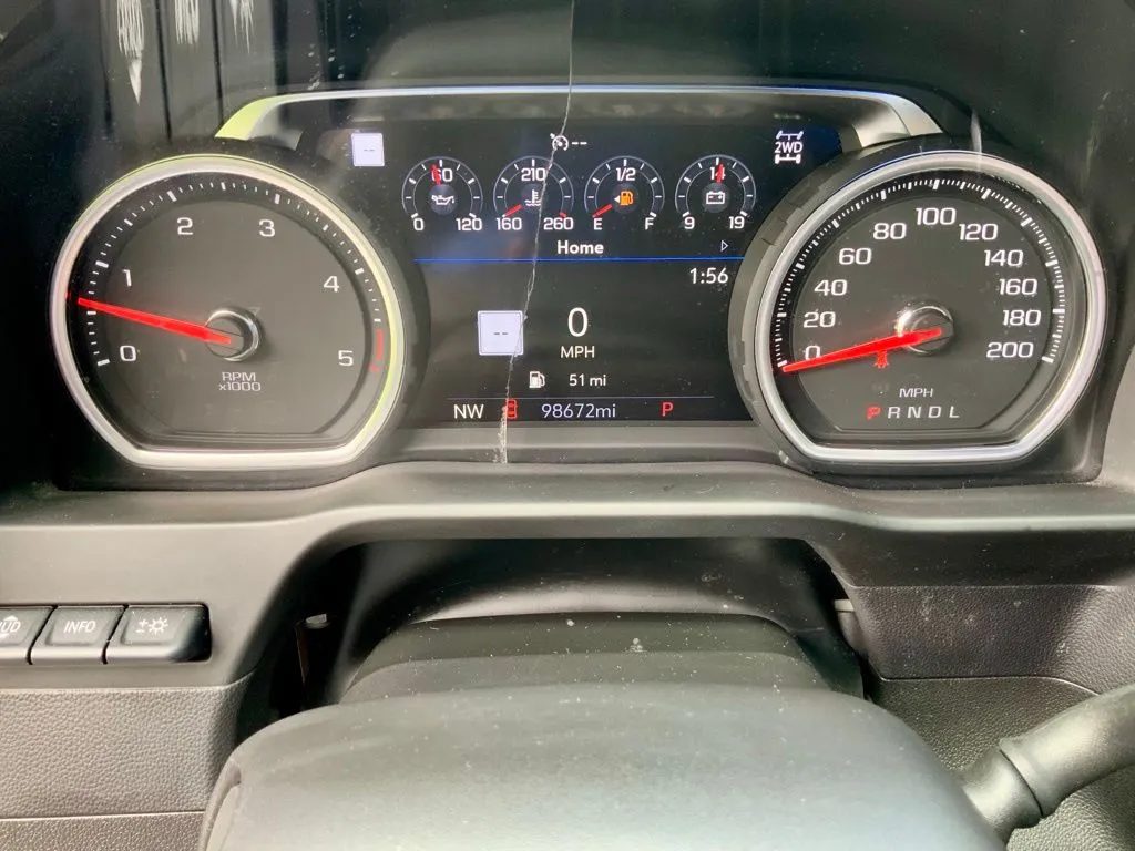 Chevrolet Silverado photo 22