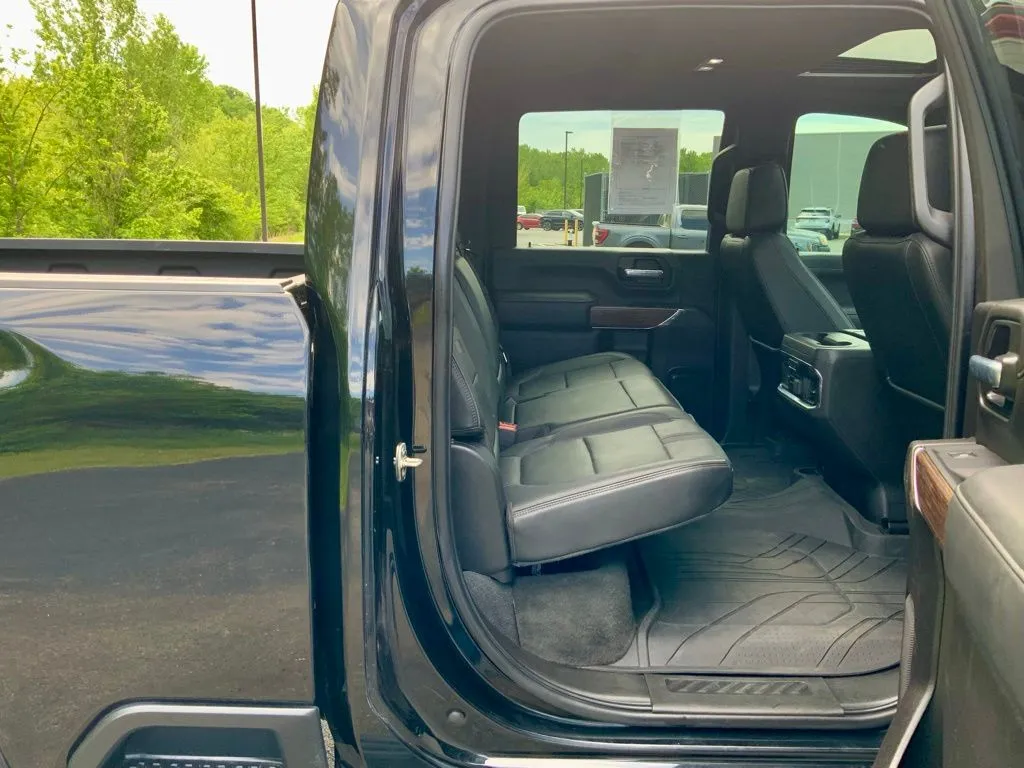 Chevrolet Silverado photo 24