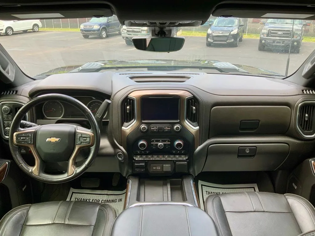 Chevrolet Silverado photo 15