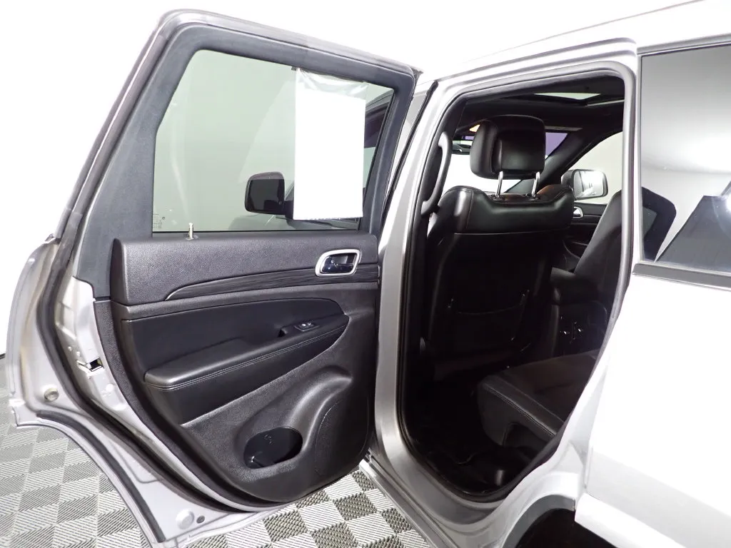 Jeep Grand Cherokee photo 31