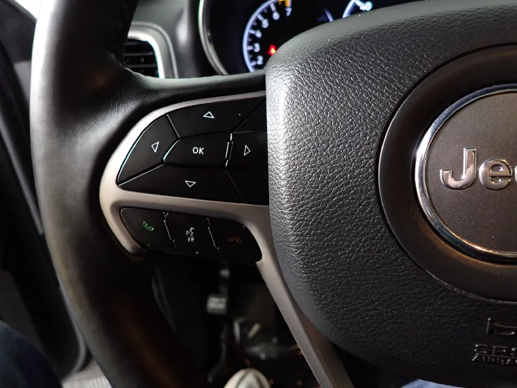 Jeep Grand Cherokee photo 26