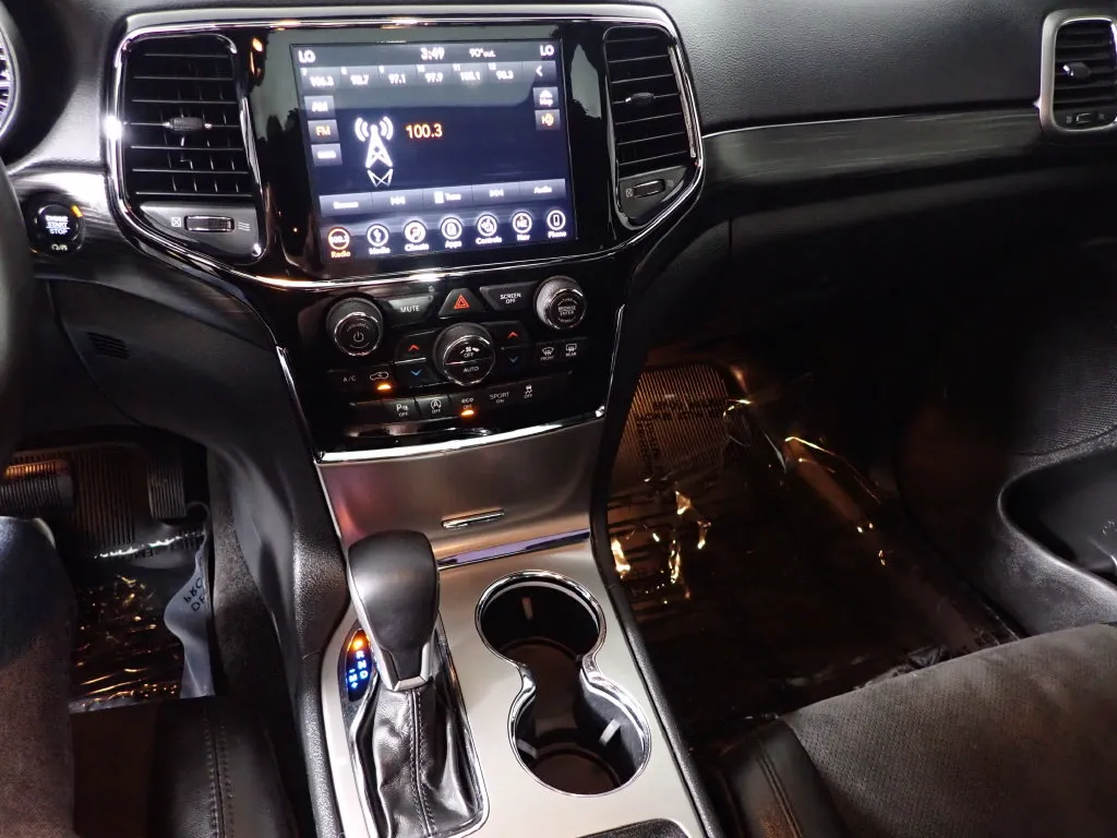 Jeep Grand Cherokee photo 28