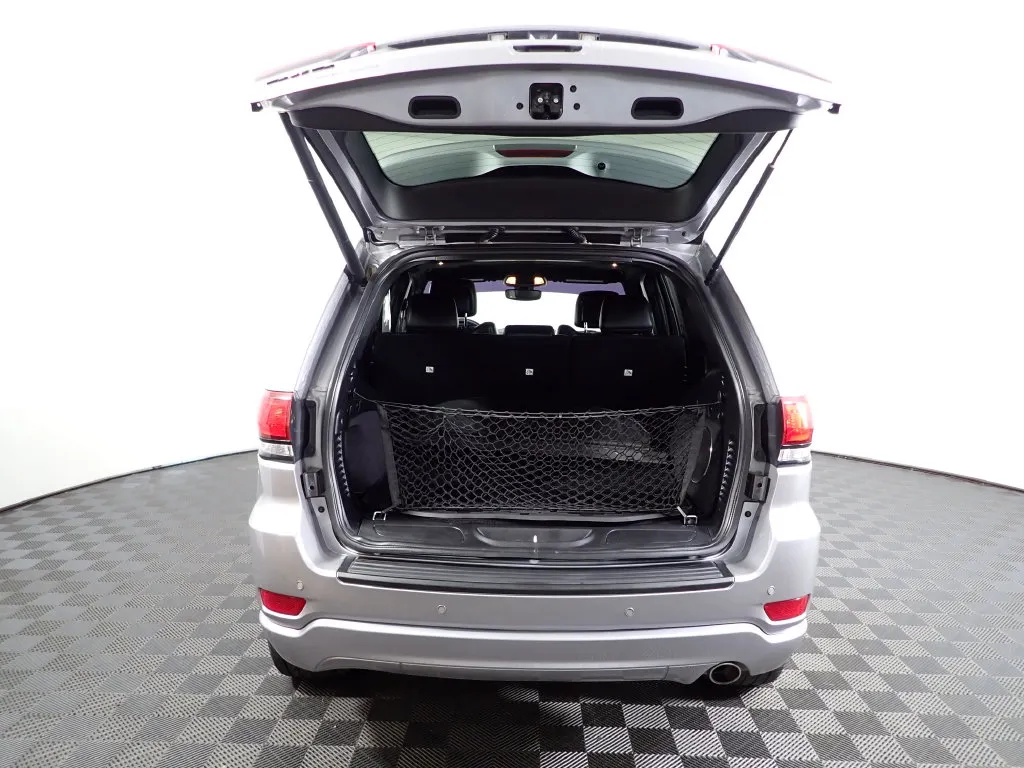 Jeep Grand Cherokee photo 14