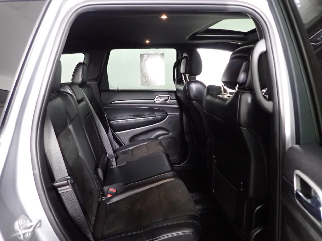 Jeep Grand Cherokee photo 34