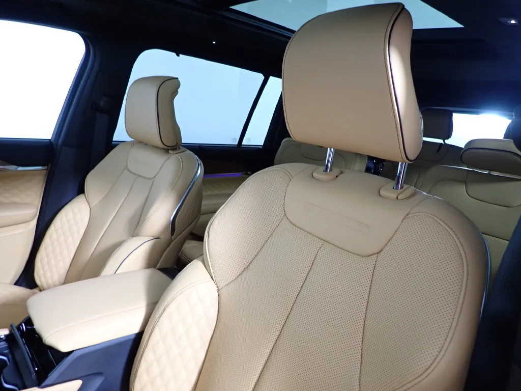 Jeep Grand Cherokee L photo 25