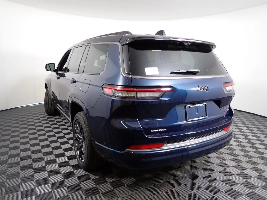 Jeep Grand Cherokee L photo 14