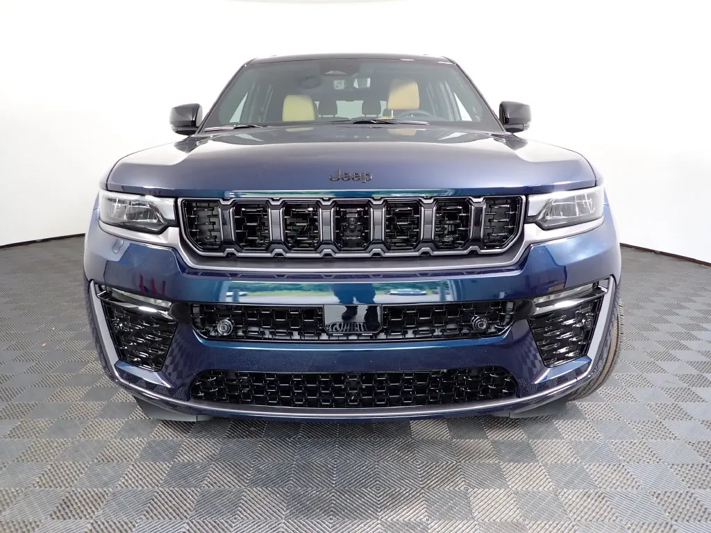 Jeep Grand Cherokee L photo 11