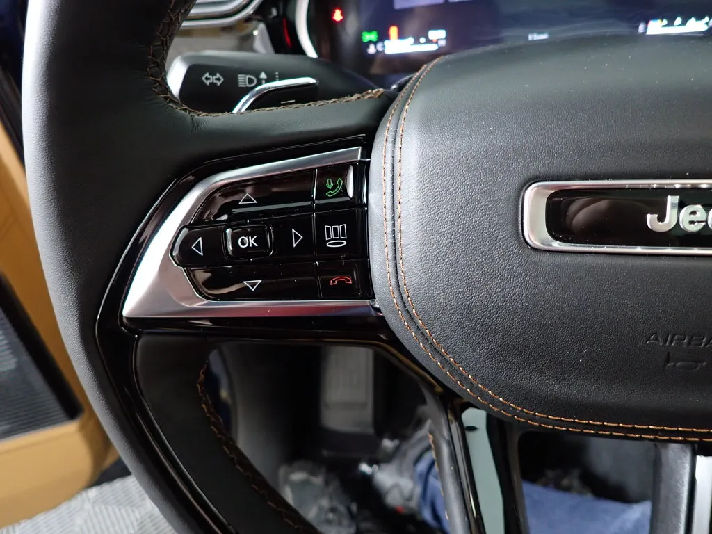 Jeep Grand Cherokee L photo 30
