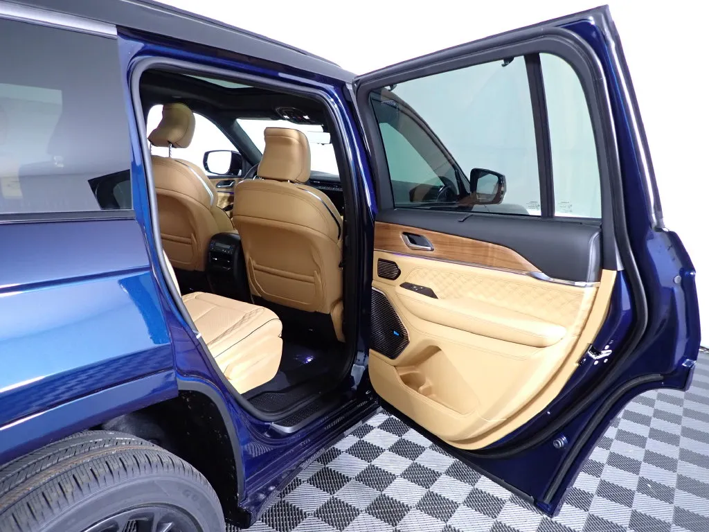 Jeep Grand Cherokee L photo 36