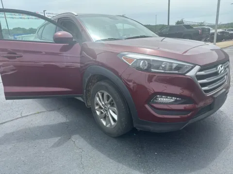 More photos of 2017 Hyundai Tucson SE at Don Wood Chrysler Dodge Jeep Ram, OH