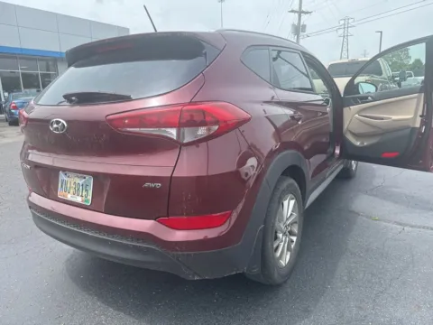 More photos of 2017 Hyundai Tucson SE at Don Wood Chrysler Dodge Jeep Ram, OH