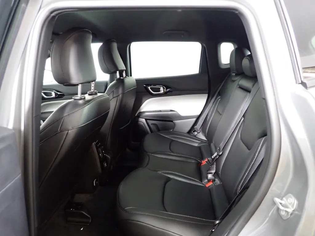 Jeep Compass photo 33