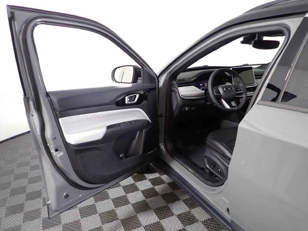 Jeep Compass photo 19
