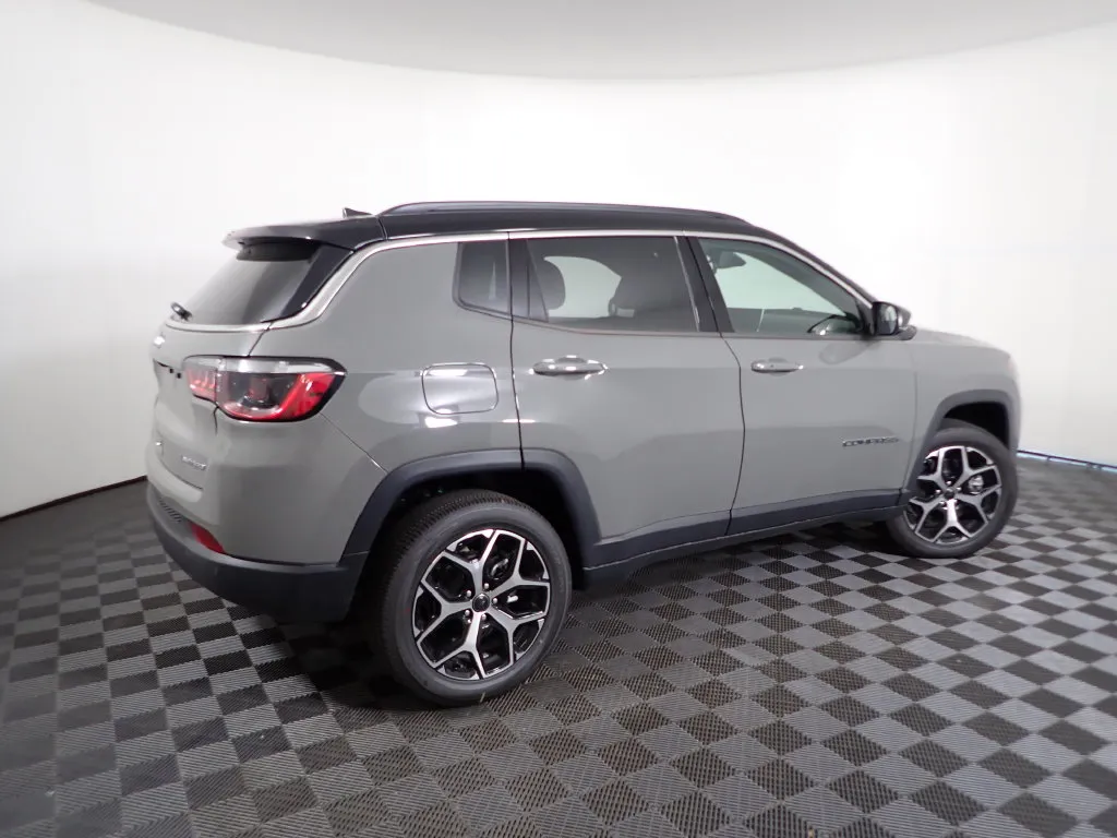 Jeep Compass photo 18