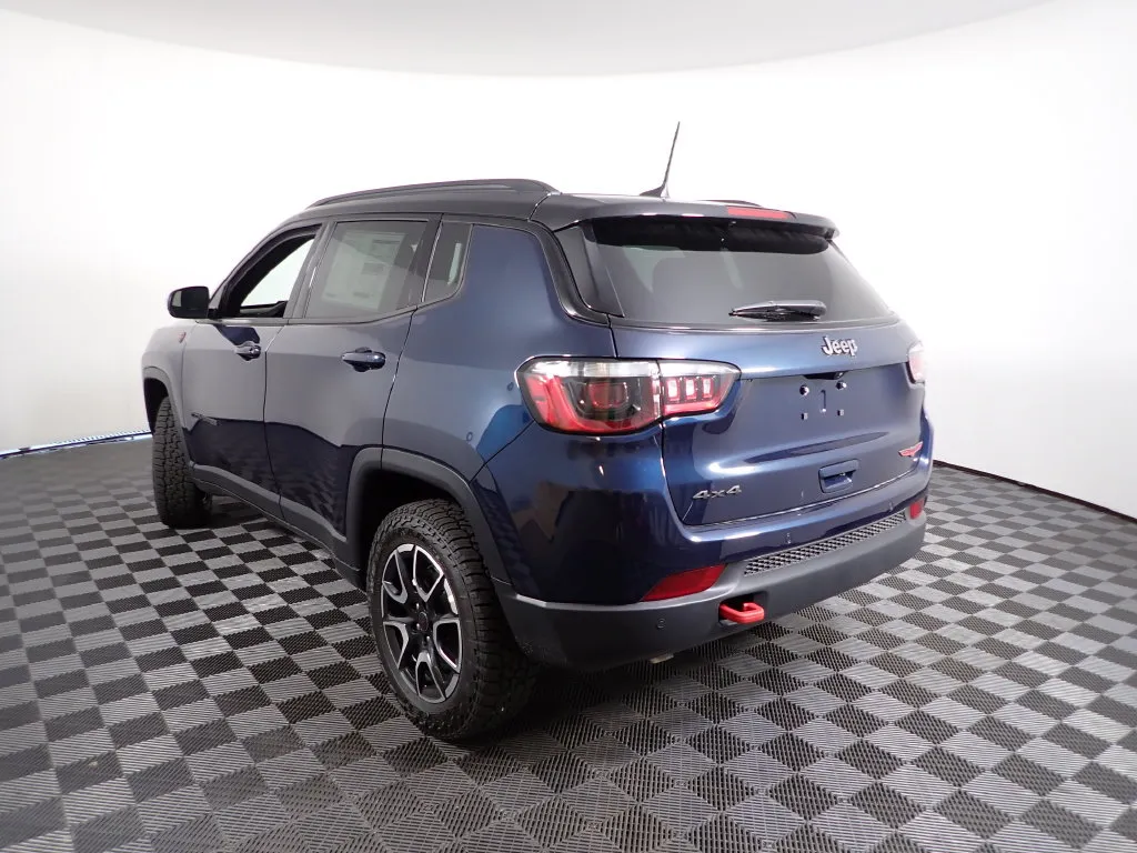 Jeep Compass photo 13