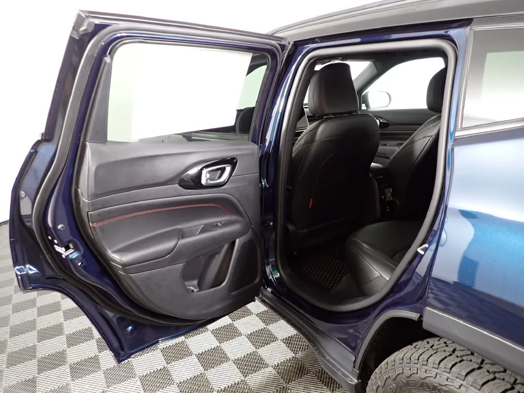Jeep Compass photo 33
