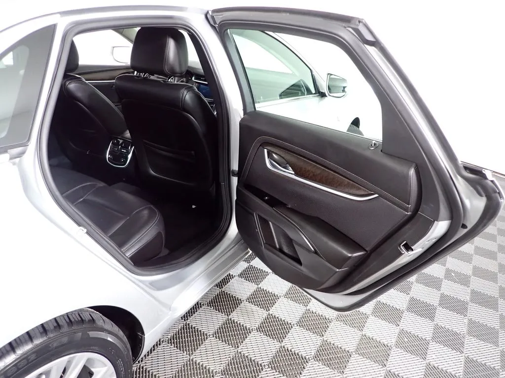 Cadillac XTS photo 35