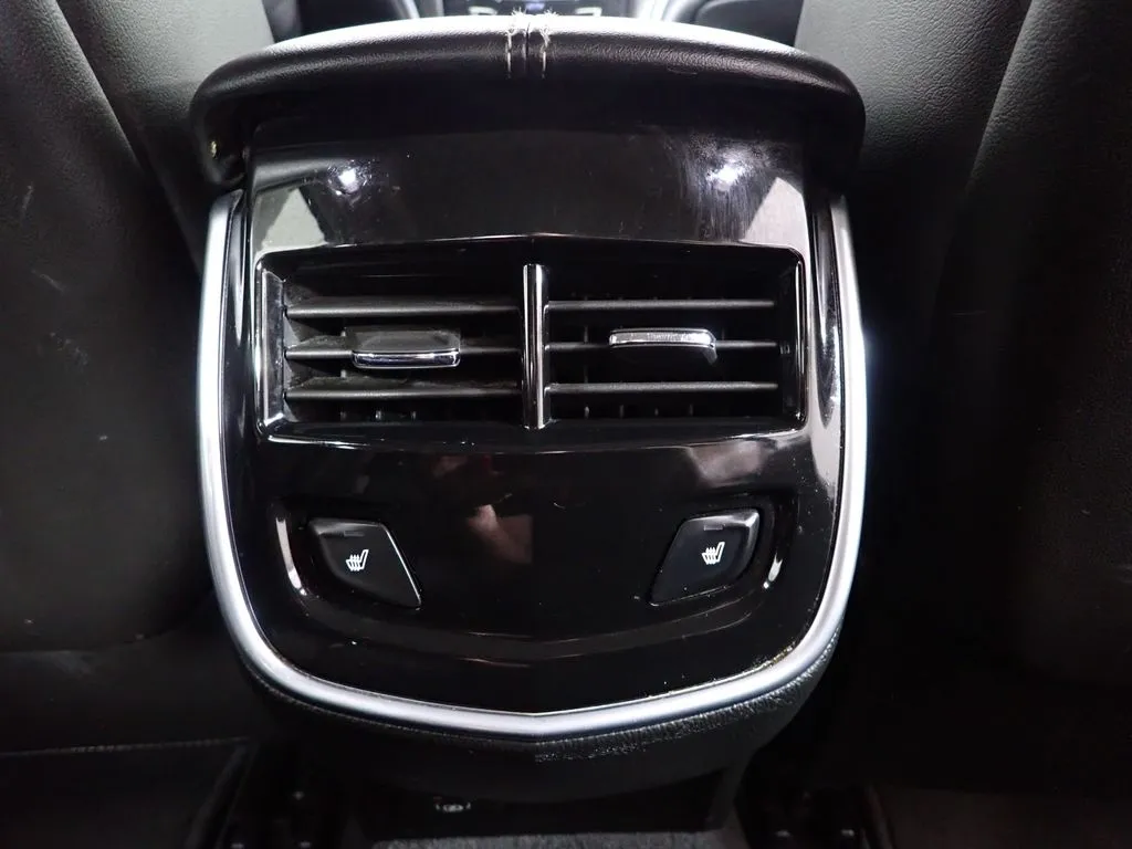 Cadillac XTS photo 37