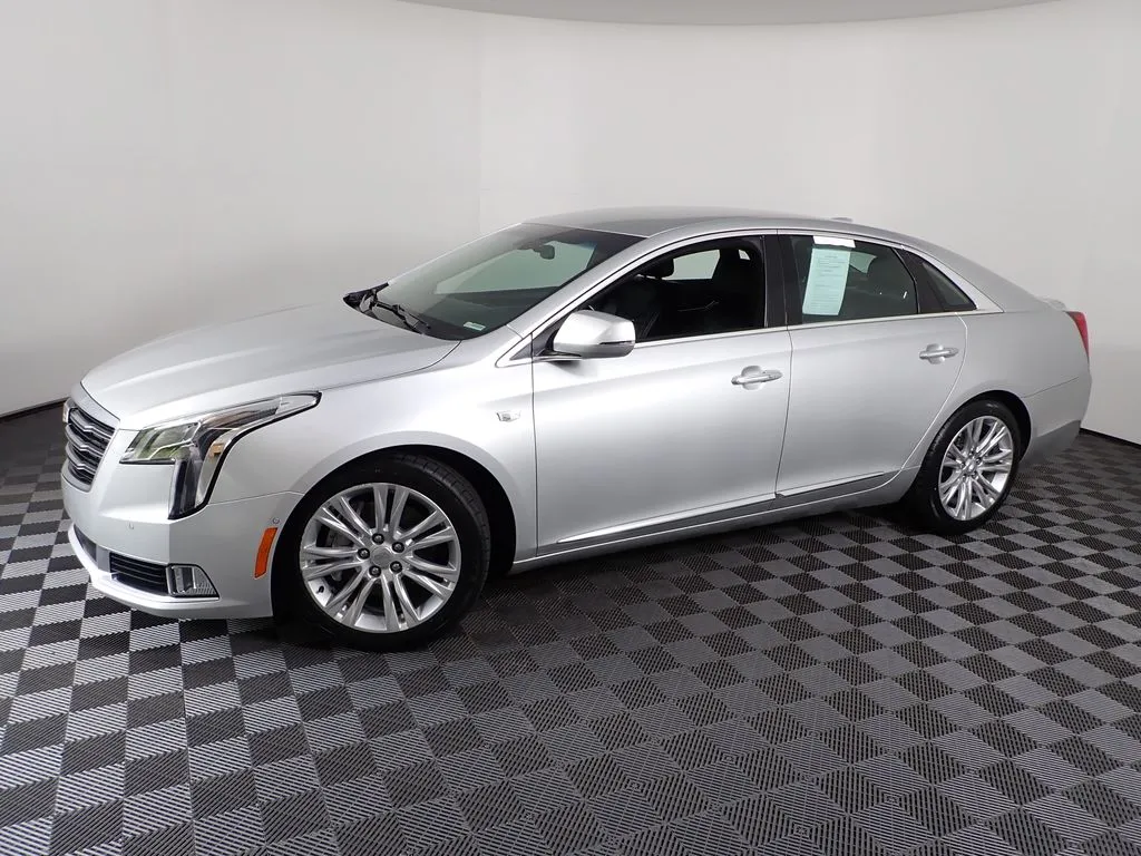 Cadillac XTS photo 10