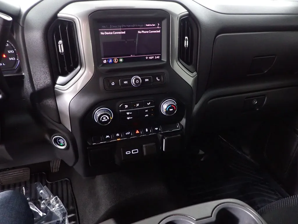 Chevrolet Silverado photo 27
