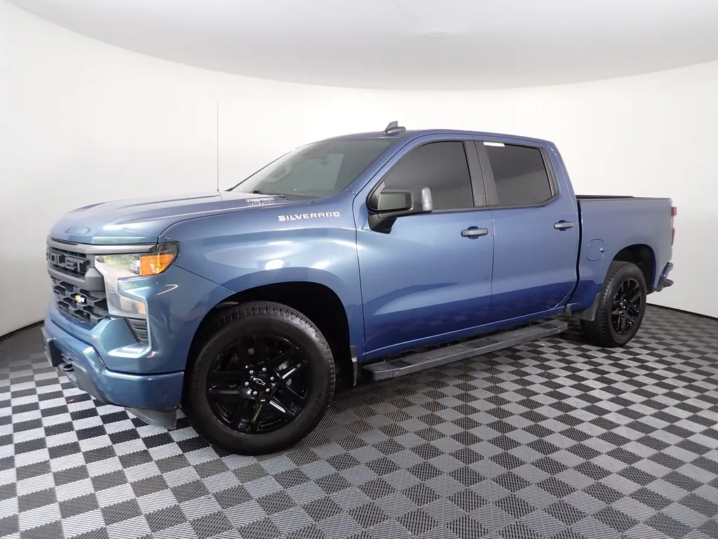 Chevrolet Silverado photo 8