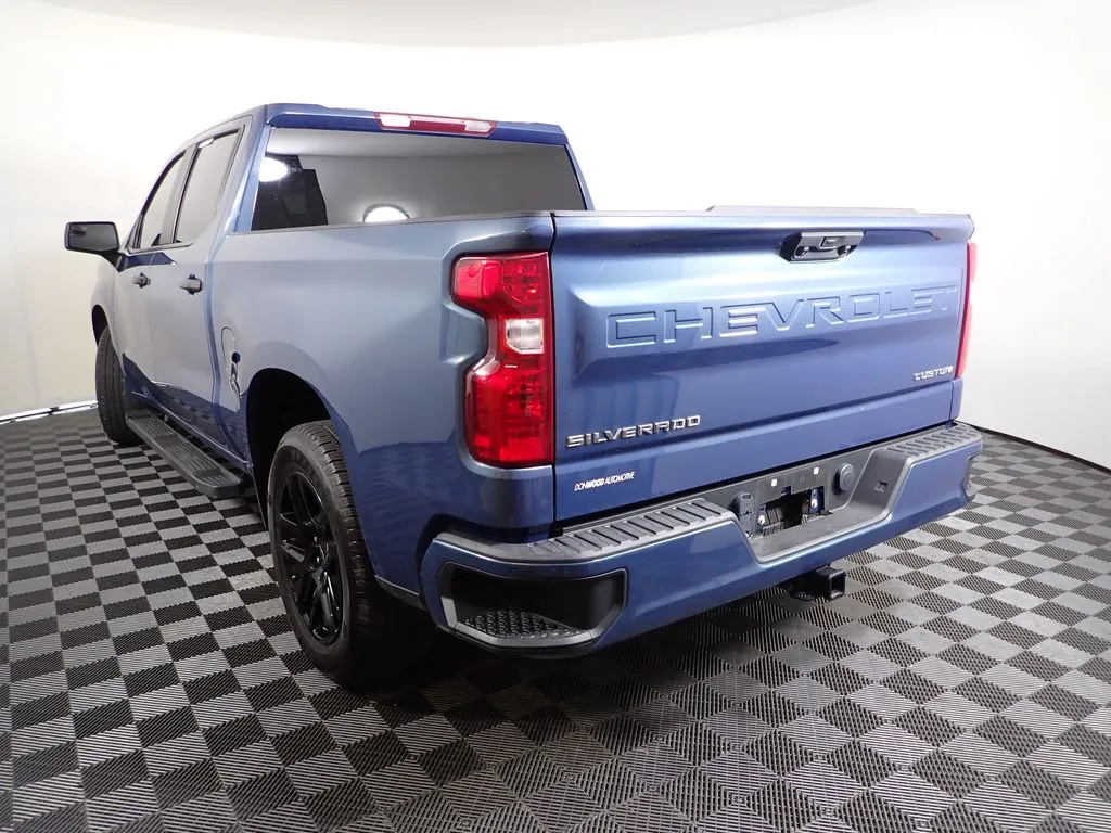Chevrolet Silverado photo 11