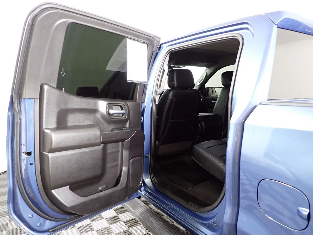 Chevrolet Silverado photo 30