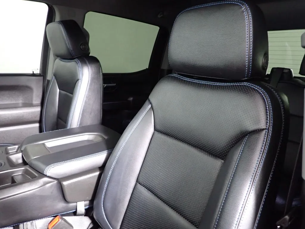 Chevrolet Silverado photo 20