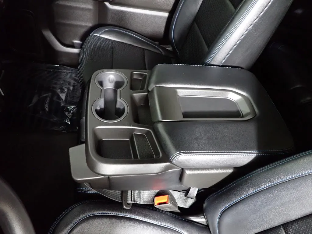 Chevrolet Silverado photo 28
