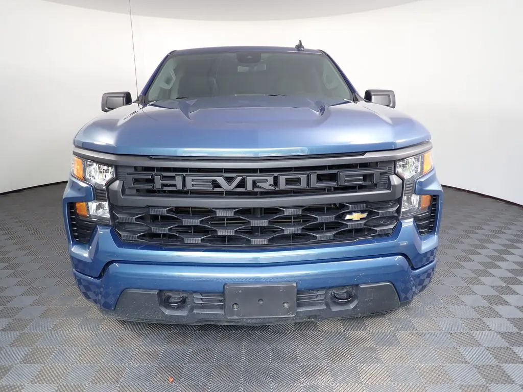 Chevrolet Silverado photo 7