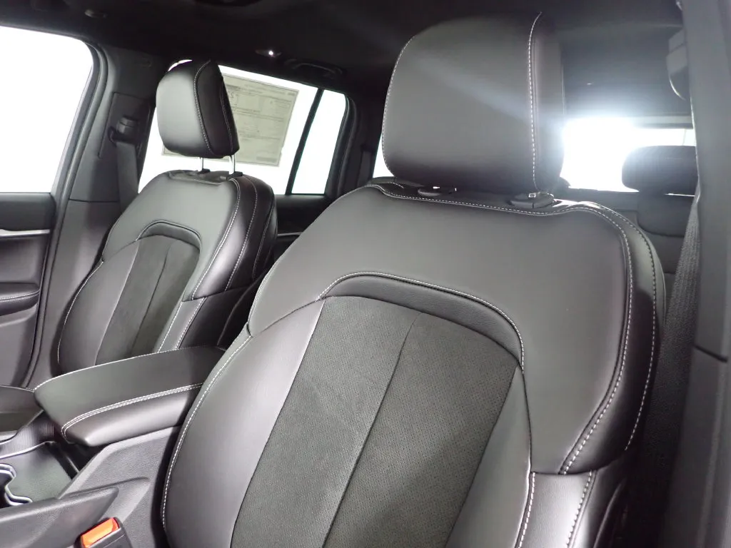 Jeep Grand Cherokee photo 22