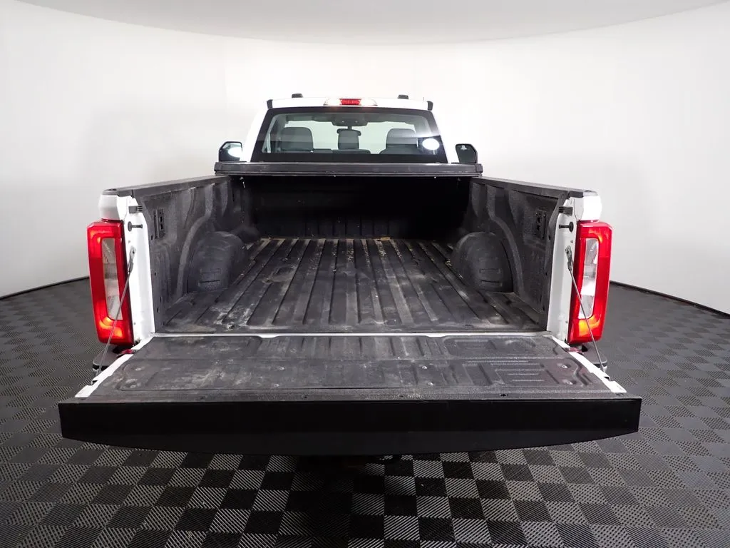 Ford F-250SD photo 15