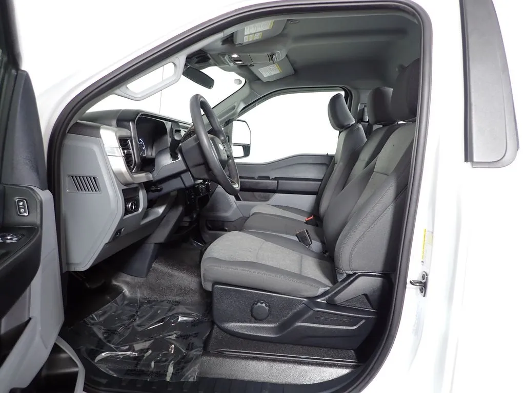 Ford F-250SD photo 20