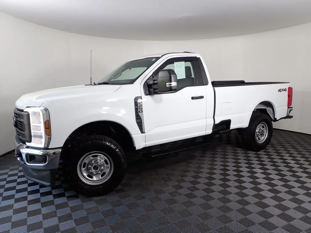 Ford F-250SD photo 9