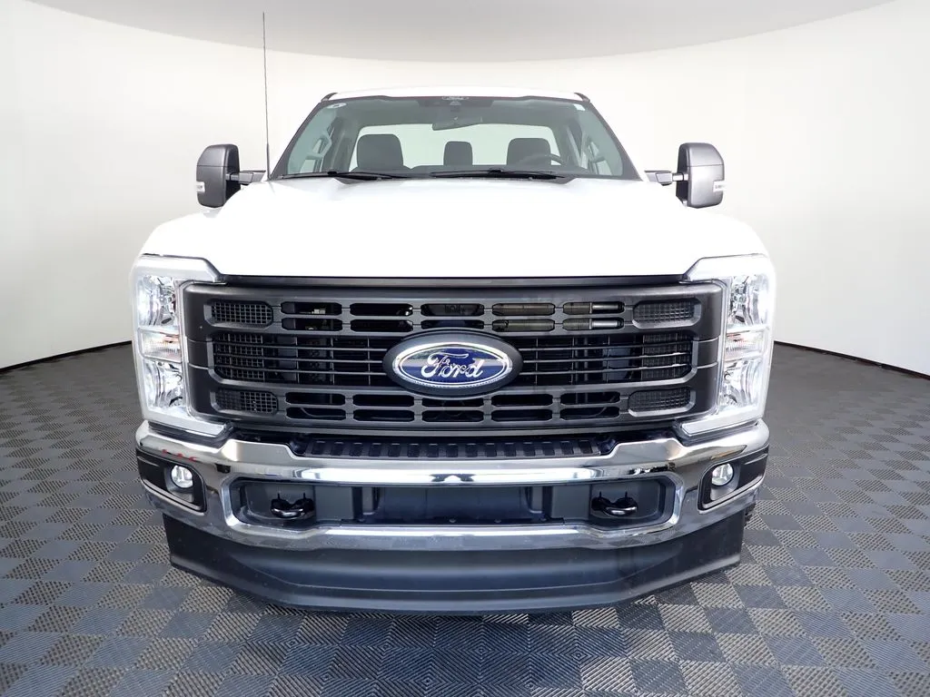 Ford F-250SD photo 8
