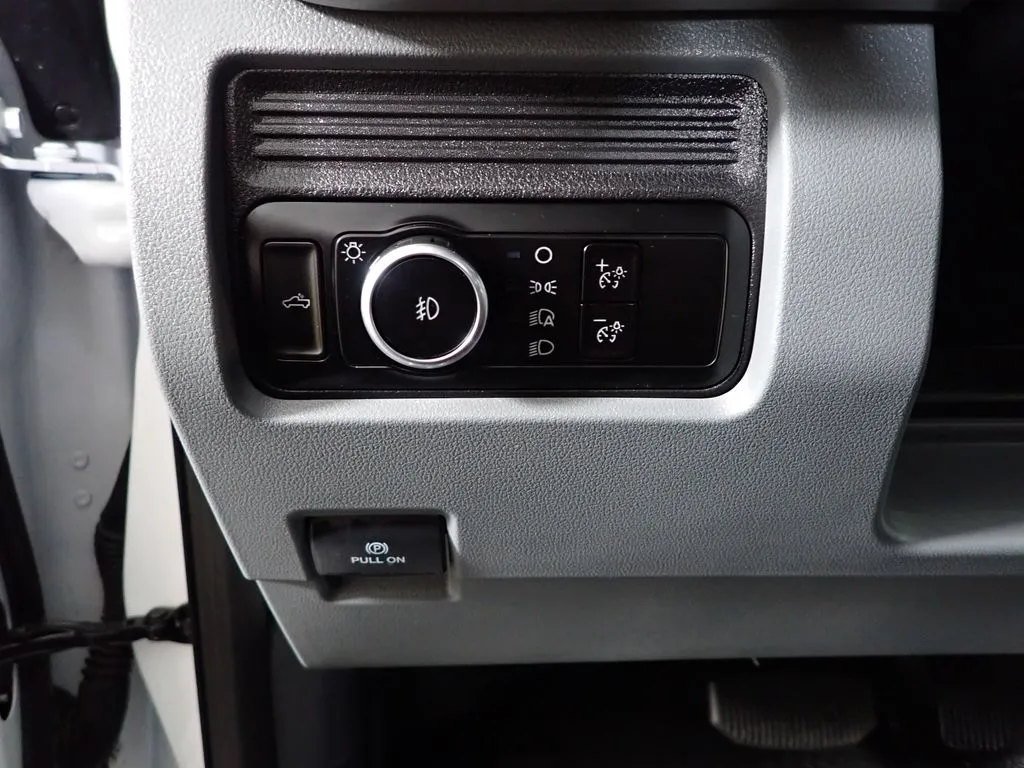 Ford F-250SD photo 22