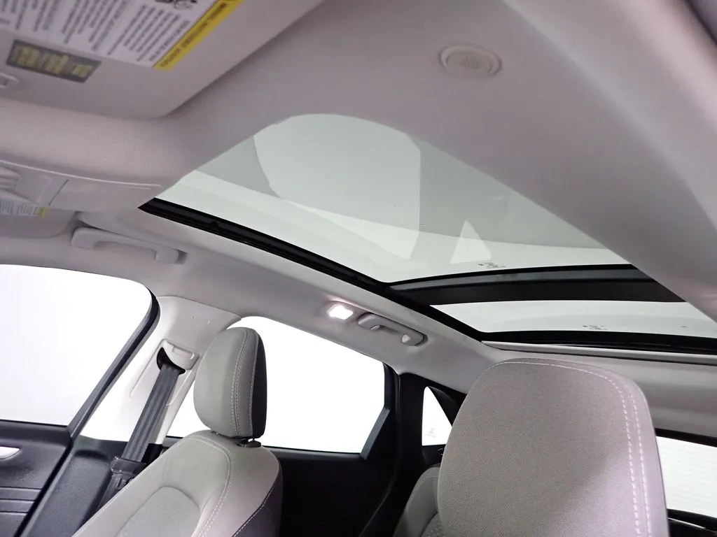 Ford Escape photo 7